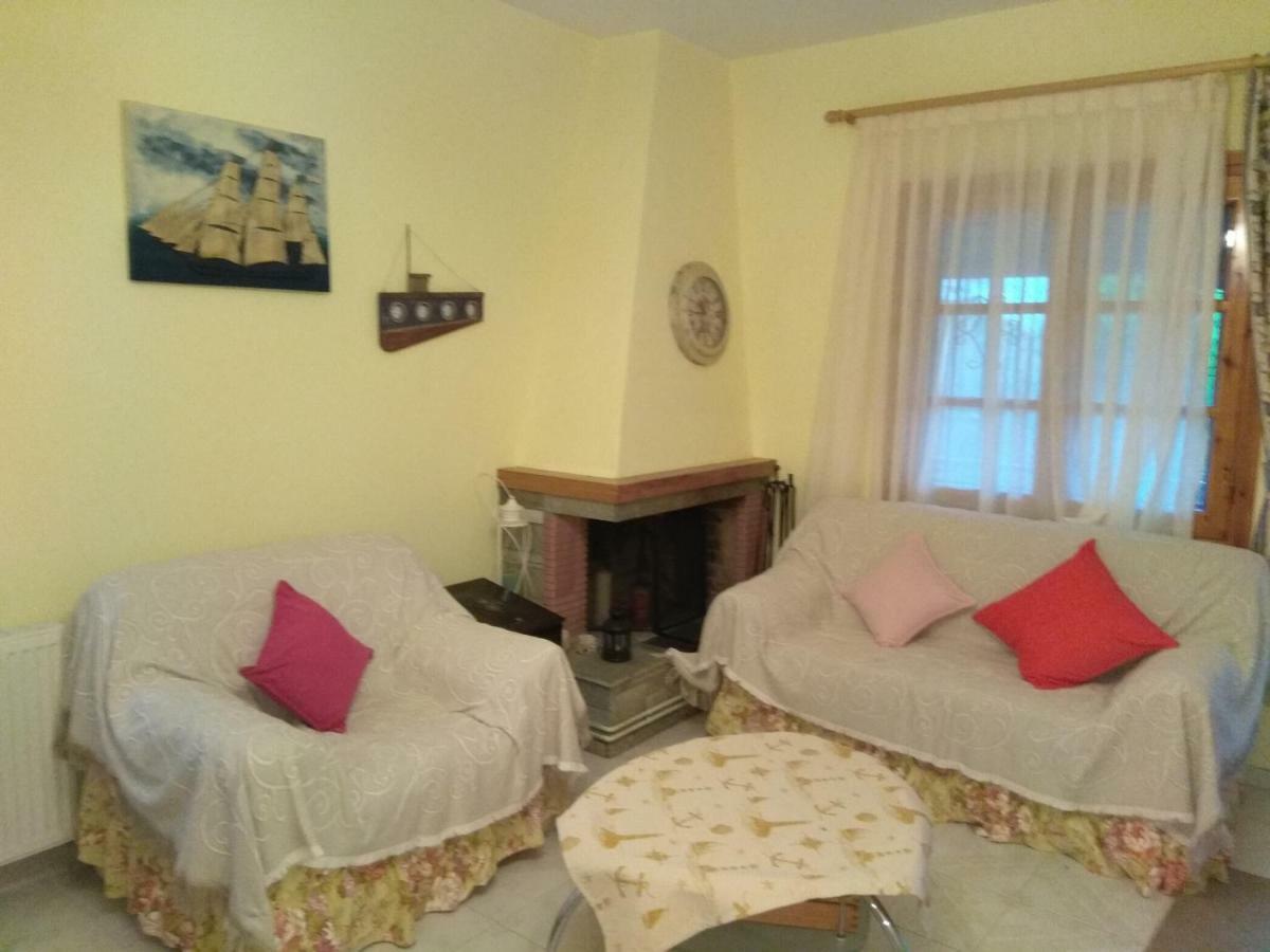Family Seaside House In Mouries Villa Paralia Dionisiou Exterior foto
