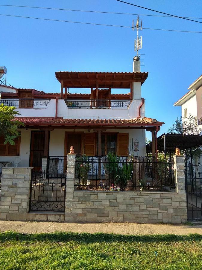 Family Seaside House In Mouries Villa Paralia Dionisiou Exterior foto